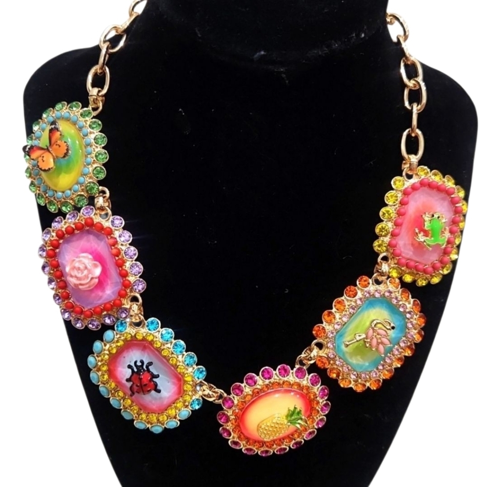 ▪️Betsey Johnson▪️ Backyard Stone Critter Colorful Gemstone Collar 16" Necklace - Picture 3 of 15
